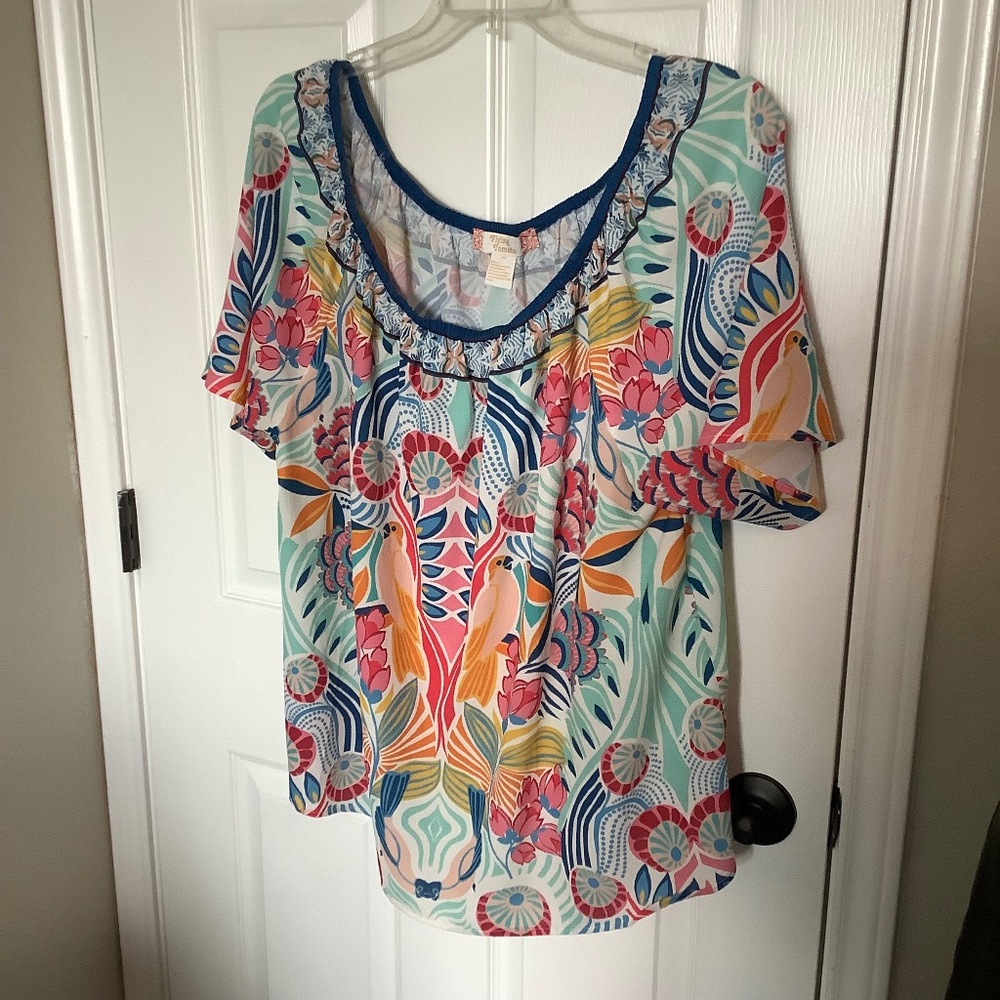 Colorful top